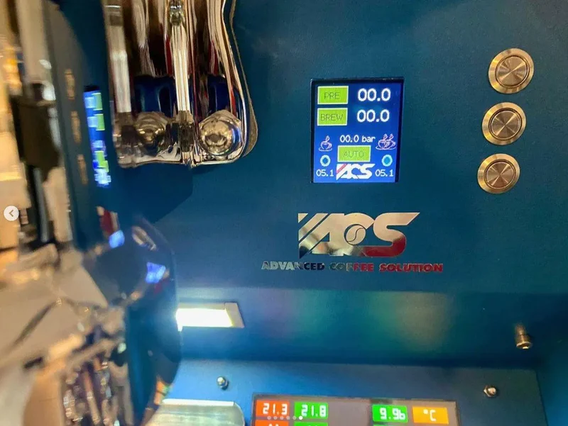 Vostok kommerciel espressomaskine (Leje)