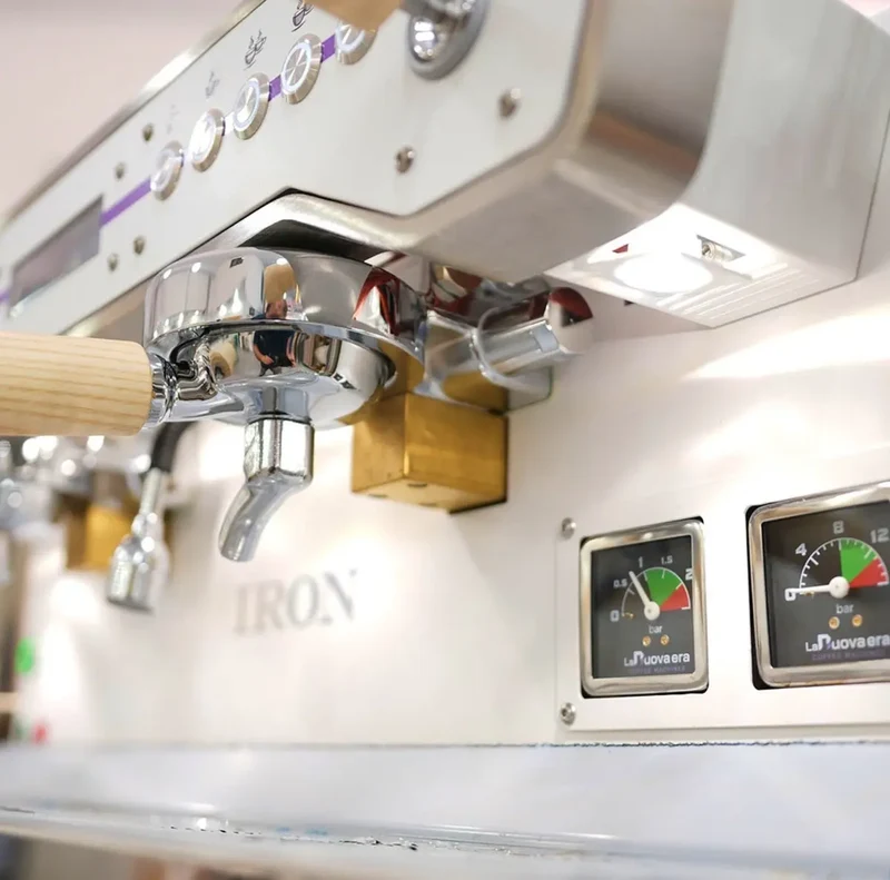 La Nuova Era IRON 2-gruppers kommerciel multiboiler espressomaskine