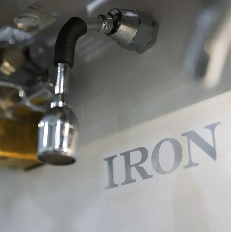 La Nuova Era IRON 2-gruppers kommerciel multiboiler espressomaskine