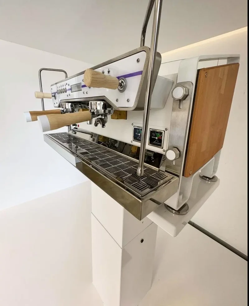 La Nuova Era IRON 2-gruppers kommerciel multiboiler espressomaskine