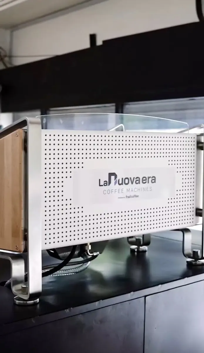 La Nuova Era IRON 2-gruppers kommerciel multiboiler espressomaskine