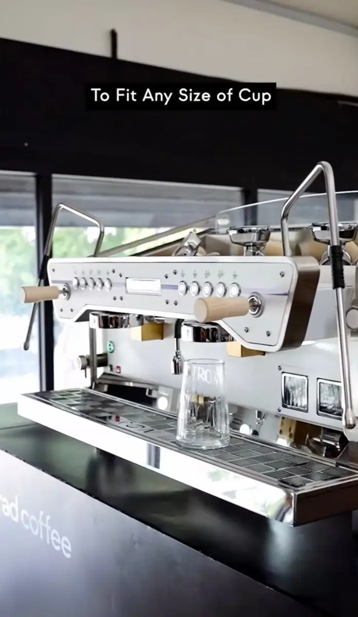 La Nuova Era IRON 2-gruppers kommerciel multiboiler espressomaskine