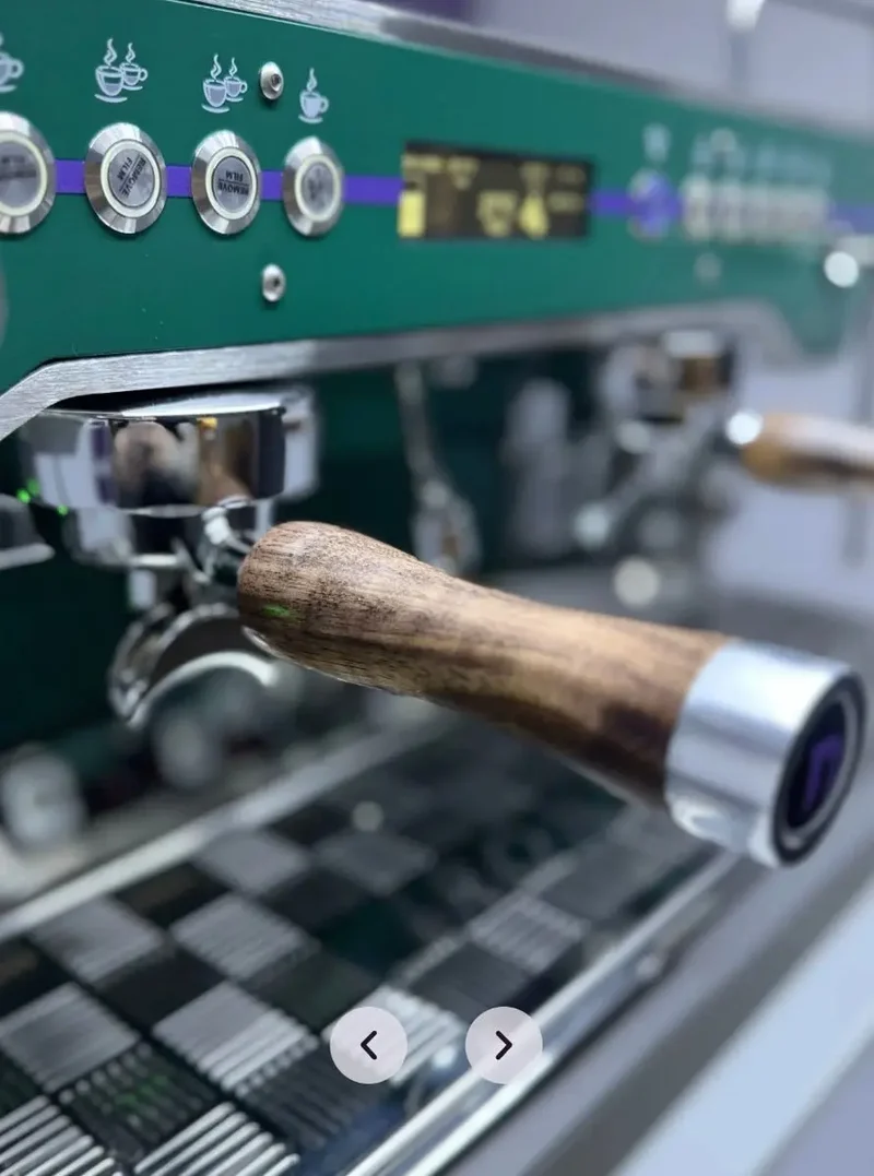 La Nuova Era IRON 2-gruppers kommerciel multiboiler espressomaskine
