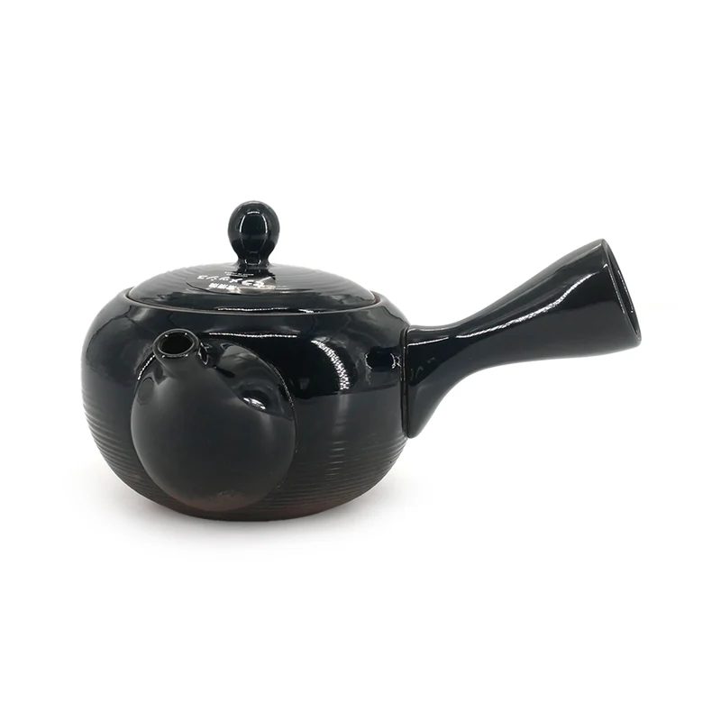 Japansk Kyusu fra Tokoname - Sort-Glaseret med Riflet Mønster – 340 ml