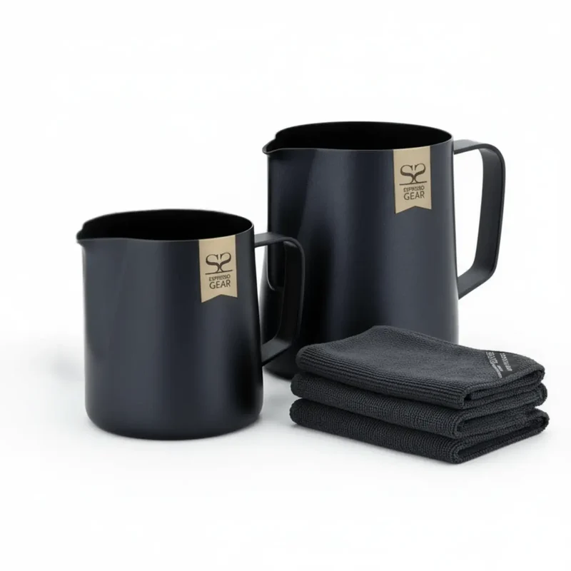 Barista Startpakke (Sort) - 2 Mælkekander & 3 Baristahåndklæder