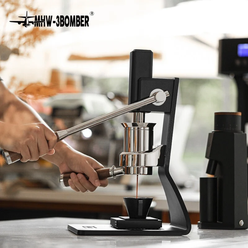 MHW-3BOMBER Sonic S7 Manual Espresso Machine + 10-Pieces Deluxe Barista Kit
