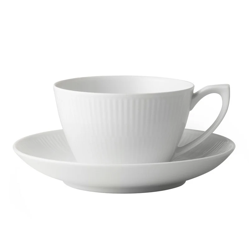 Royal Copenhagen hvid riflet kop og underkop 28 cl.