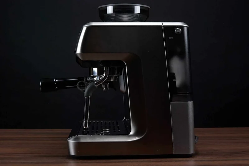 Sage Barista Touch espressomaskine med automatisk mælkeskumning