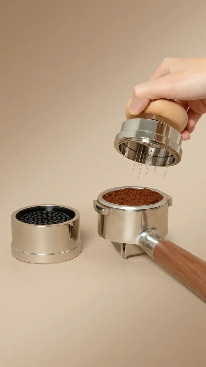 Espressotamper sæt til mere jævn ekstraktion
