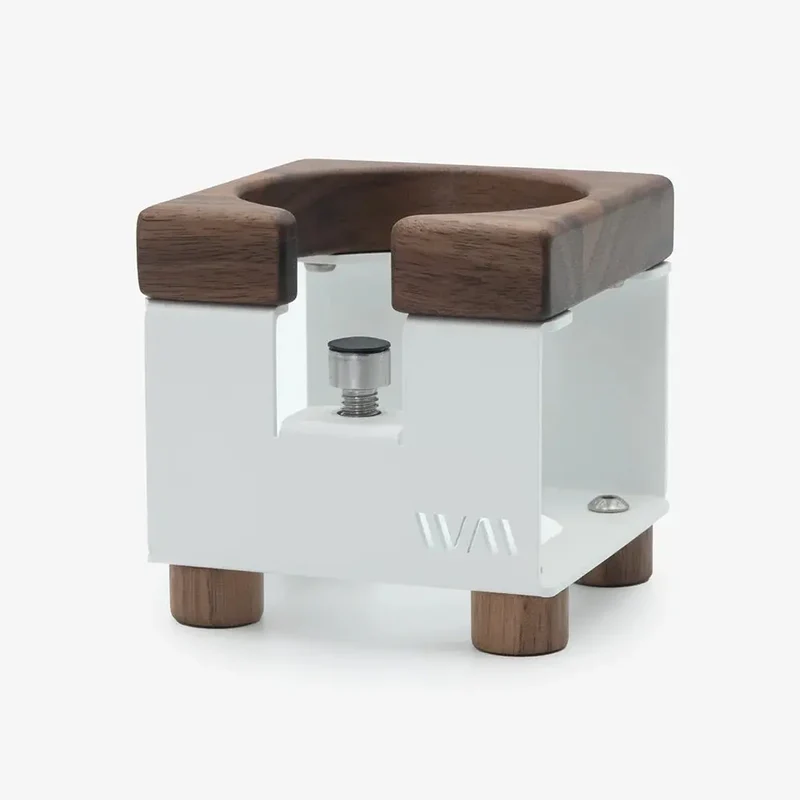 Tamper-station