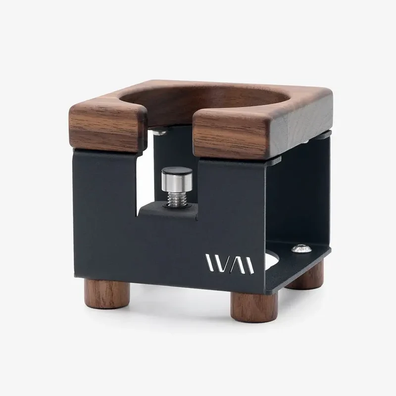 Tamper-station