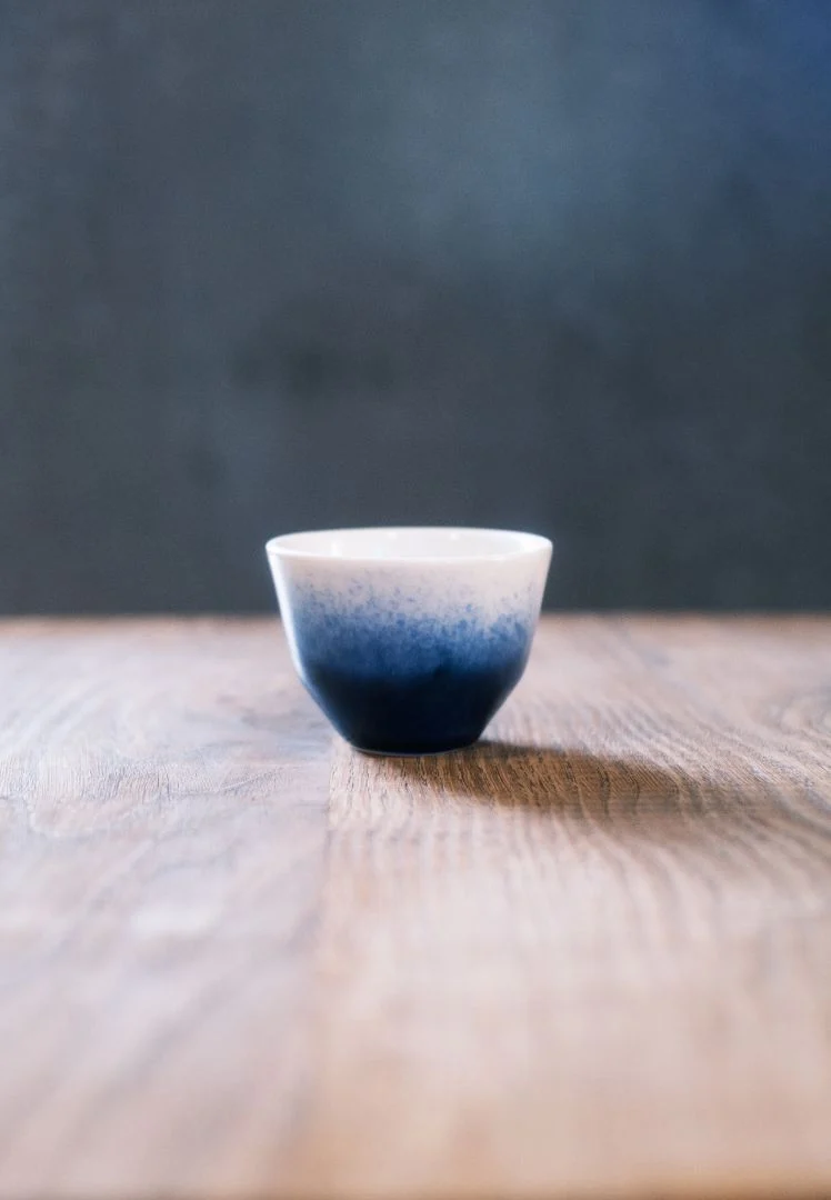MK Studio Espresso Kop – Blå/Hvid | Bellas Coffee Lab
