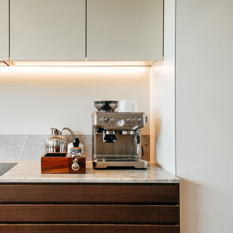 Sopresta Premium 54mm Kaffefordeler med Valnød (Passer til Sage Barista serien)