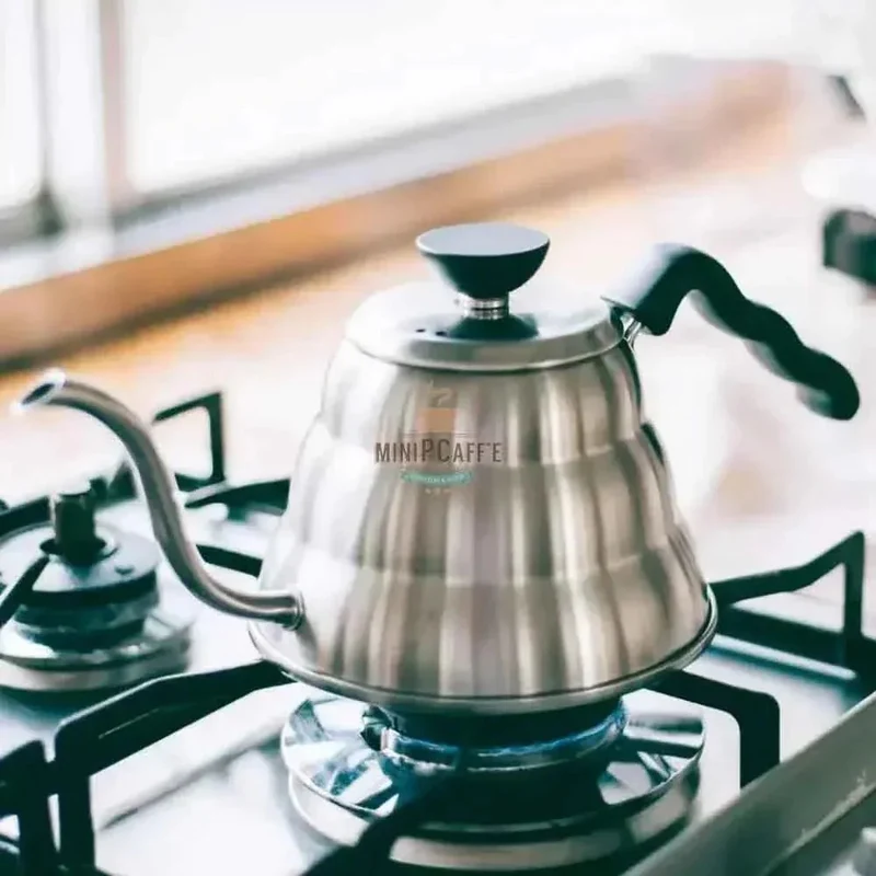 Hario V60 Pour Over Set 02 with Buono Kettle and Server White